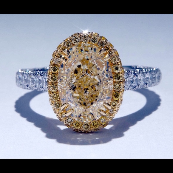 Jewelry - Size 7 Sterling Silver Rhinestone Ring